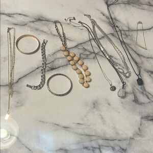 10 piece jewelry bundle!